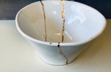Load image into Gallery viewer, Ivory Gold Kintsugi Stoneware Bowl
